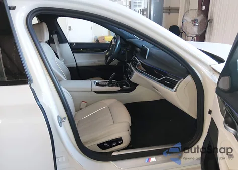 2020 BMW 750I xDrive из США, поврежденный, VIN WBA7U2C05LCD56487